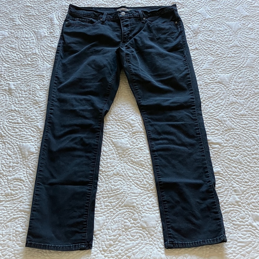 Levi's Women's navy blue Cropped Pants